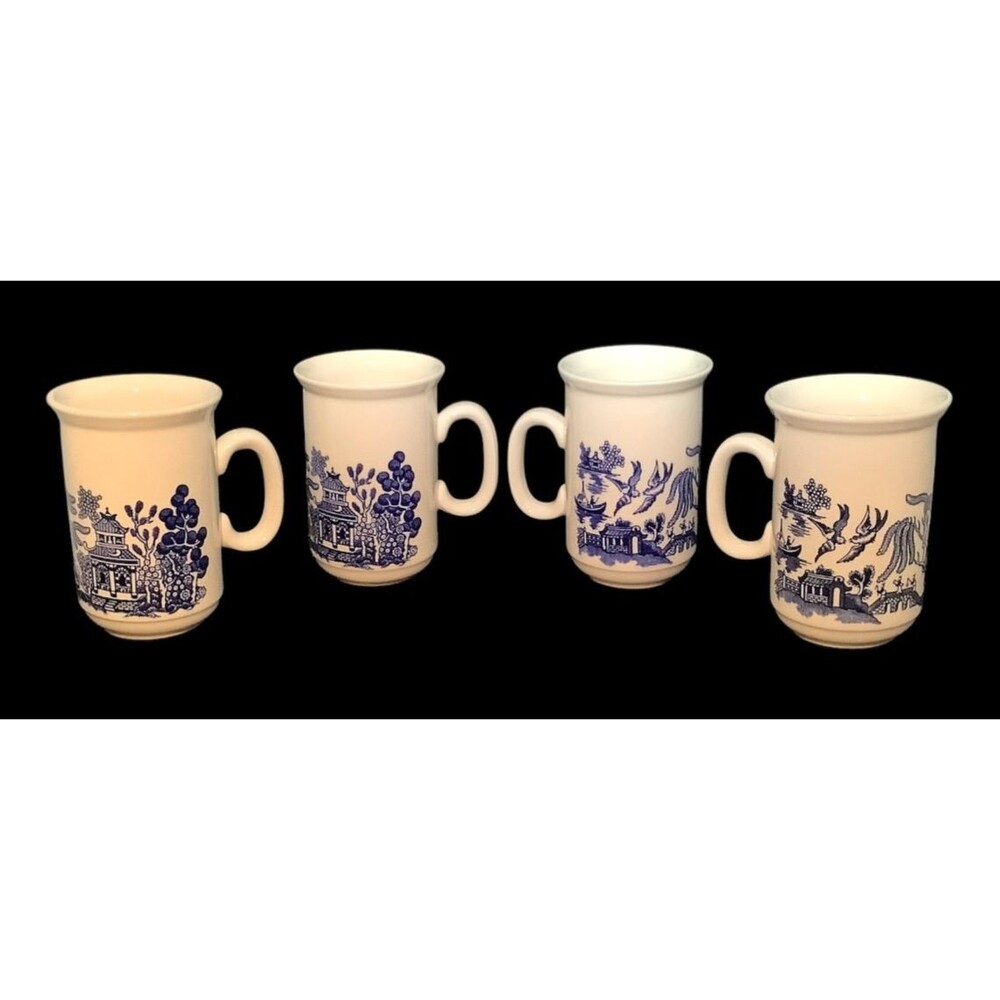 Vintage CHURCHILL England Blue Willow Set Of 4 Tall Tea or Coffee Mugs Cups EUC